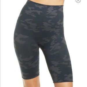 NWT Spanx Look at Me Now Camo Bike Short Size Medi